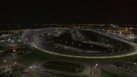 Daytona-Beach-Florida-Antena-V7-De-Izquierda-A-Derecha-Panorámica-Vista-De-Pájaro-Del-Circuito-Internacional---Dji-Inspire-2,-X7,-6k---Marzo-De-2020