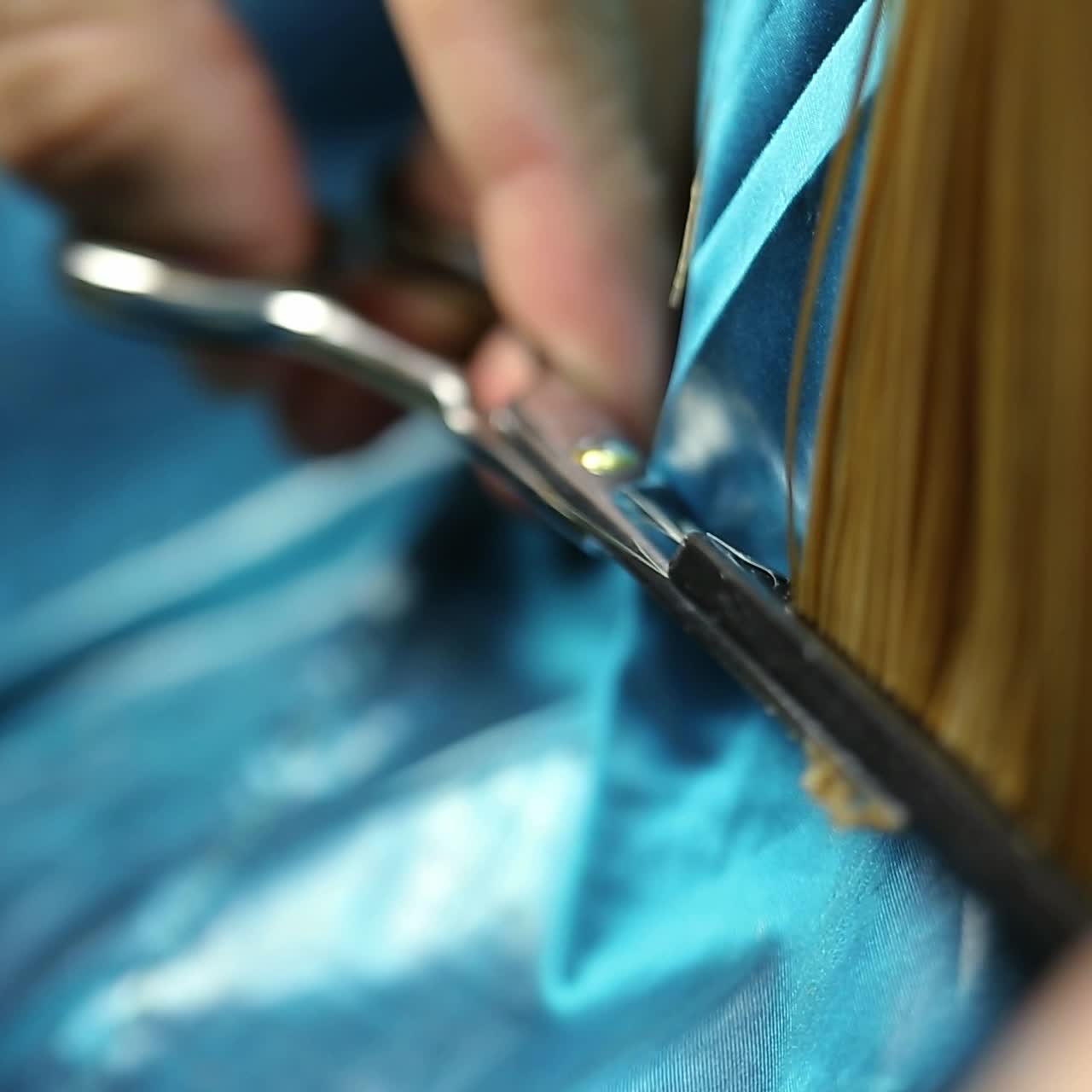 cortar el cabello en el salón