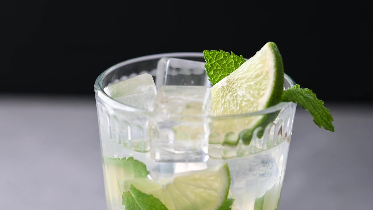 Cocktail Mojito in rotazione