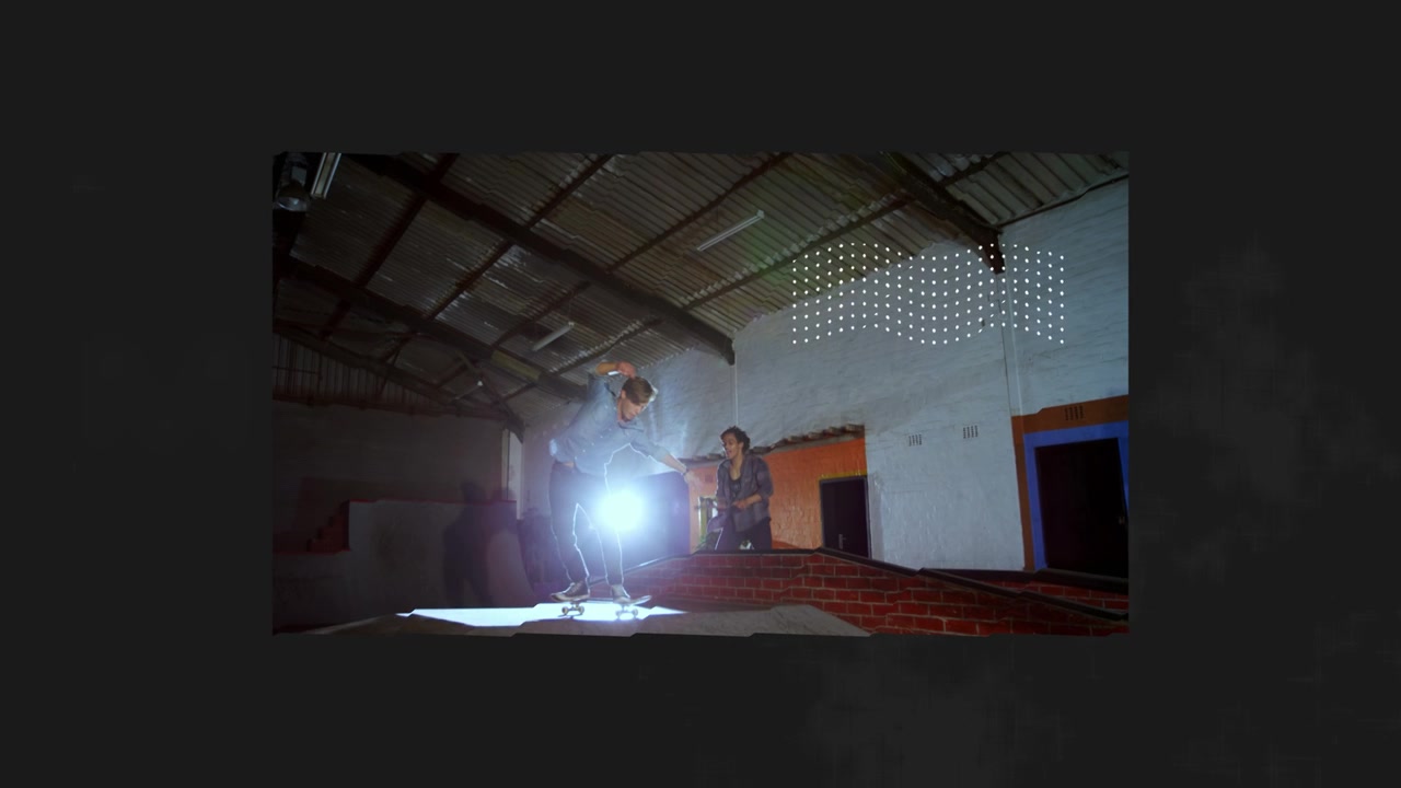 Plantilla de video dinámico de skateboarding con gráficos en movimiento y superposiciones de texto