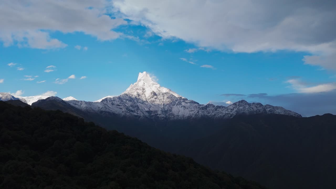 Machhapuchare and Dhaulagiri snow mountain