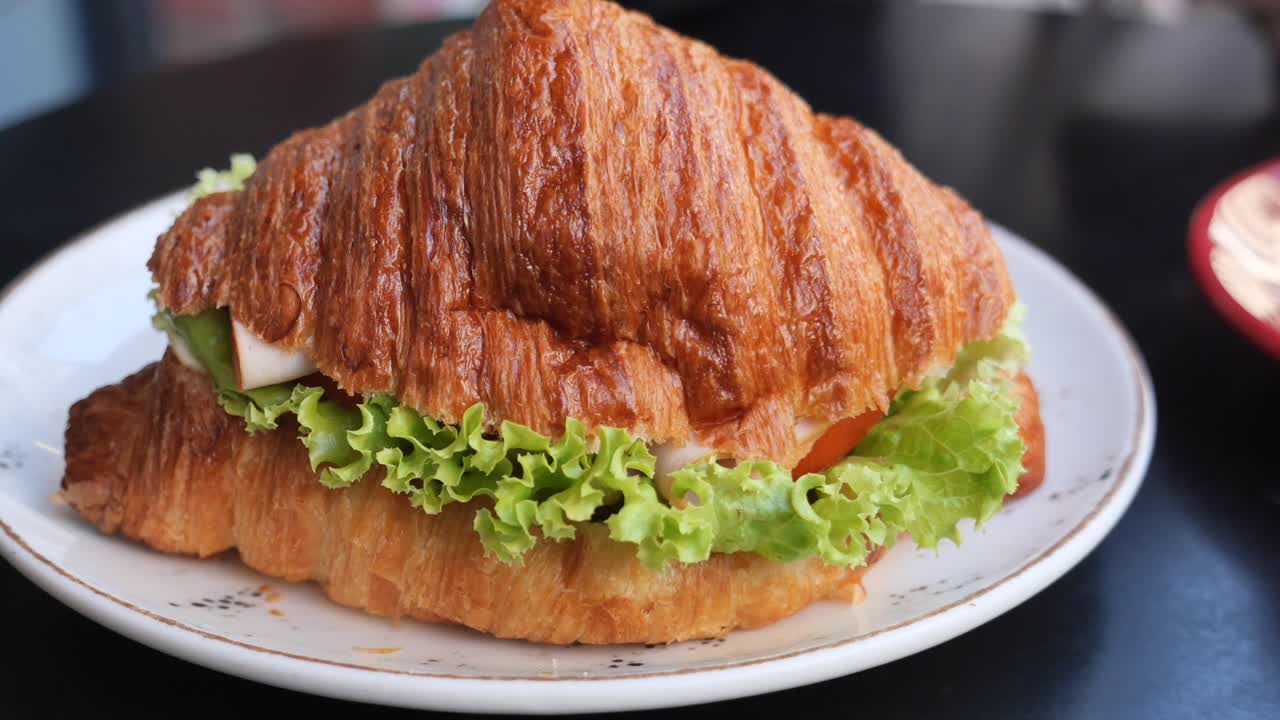 sándwich de croissant