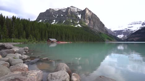 Low-angle-view-of-Lake-Louise-in-the-Canadian-Rockies-with-the-Fairview-Mountain-behind