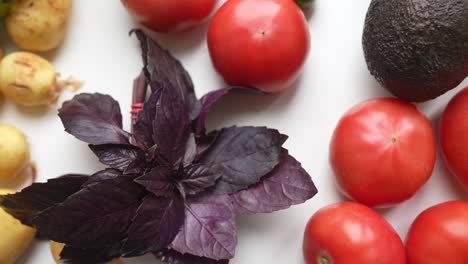 variedad de frutas y verduras frescas