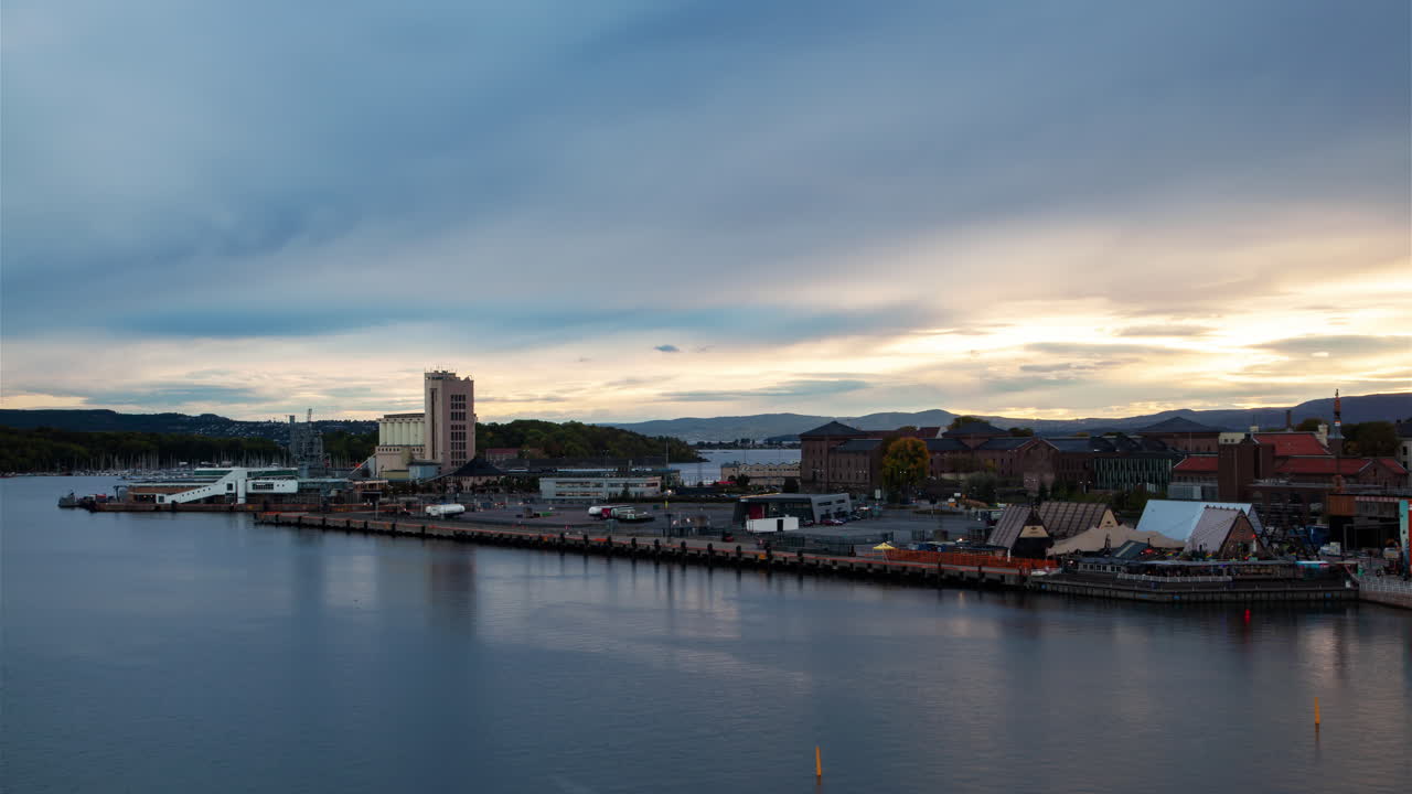 servicios portuarios de oslo puerto de la bahía del atardecer