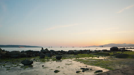 밴쿠버 의 해변 과 해양 선박 의 넓은 각도 전망 영어 만 - 해가 지는 하늘