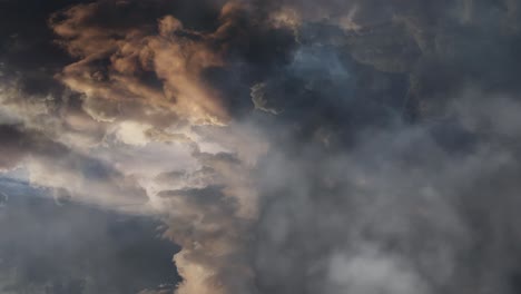 nubes oscuras y relámpagos, un viaje meteorológico