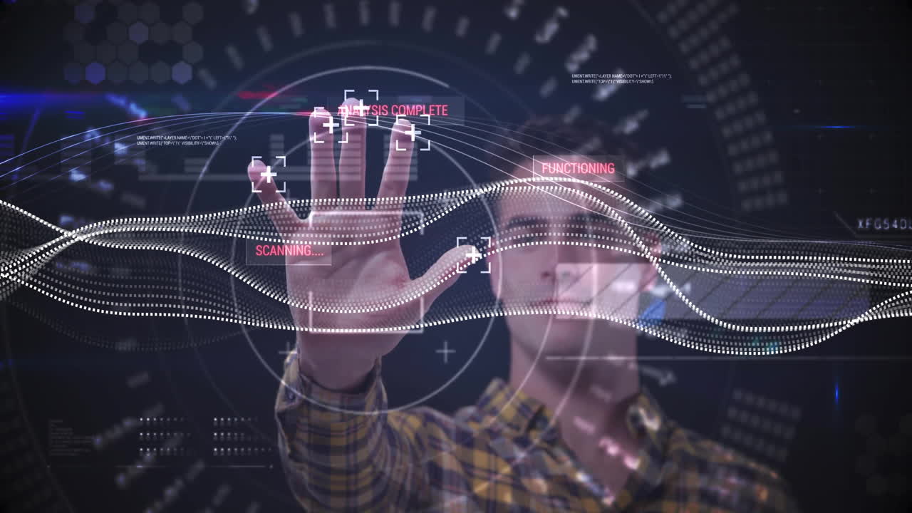 animación de procesamiento de datos digitales a través de escaneo de alcance y pantalla táctil del hombre caucásico