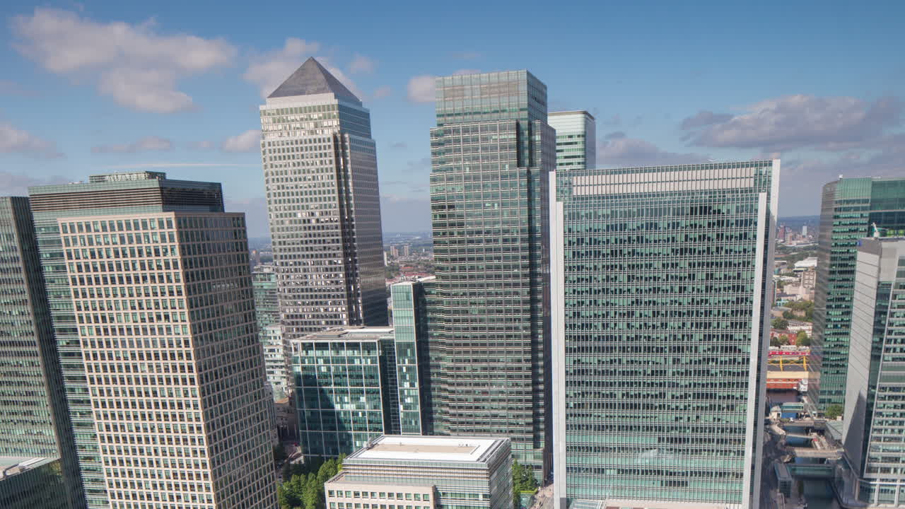 도크 랜드 고층 빌딩 긴 4k 00