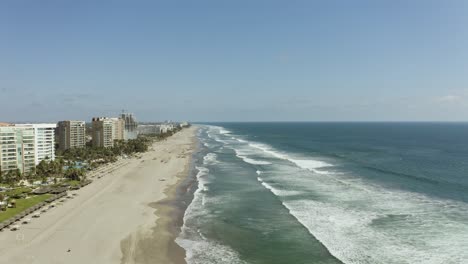 Dreamy-Paradise-of-Beachfront-Hotels-and-Resorts-in-Acapulco,-Mexico