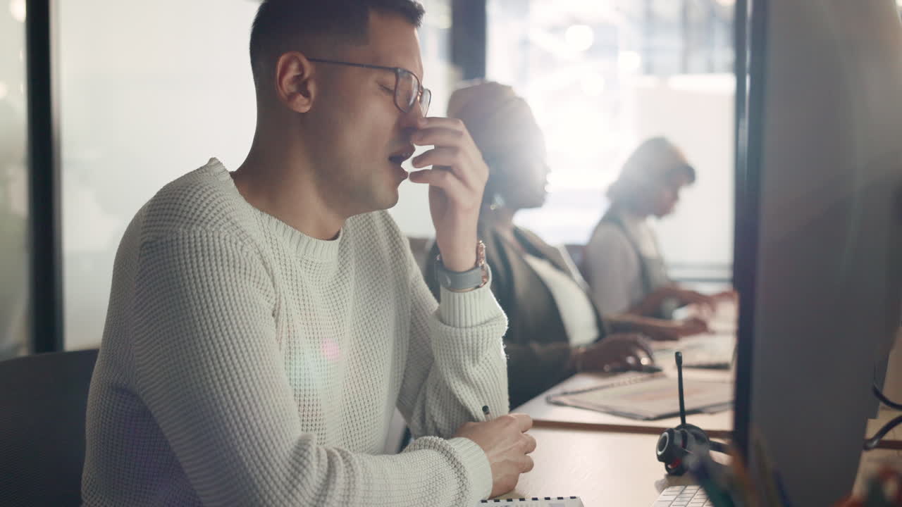 사업, 남자와 사무실에서 피곤