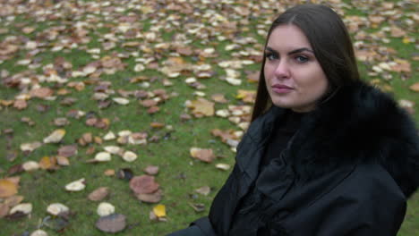 A-stylish-woman-with-outfit-that-goes-with-her-makeup-and-hairstyle-sit-in-laxury-for-photography-session