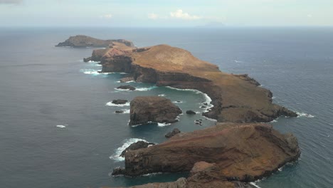 miradouro do furado 4k vista de avión no tripulado cinematográfico - isla de madeira - portugal