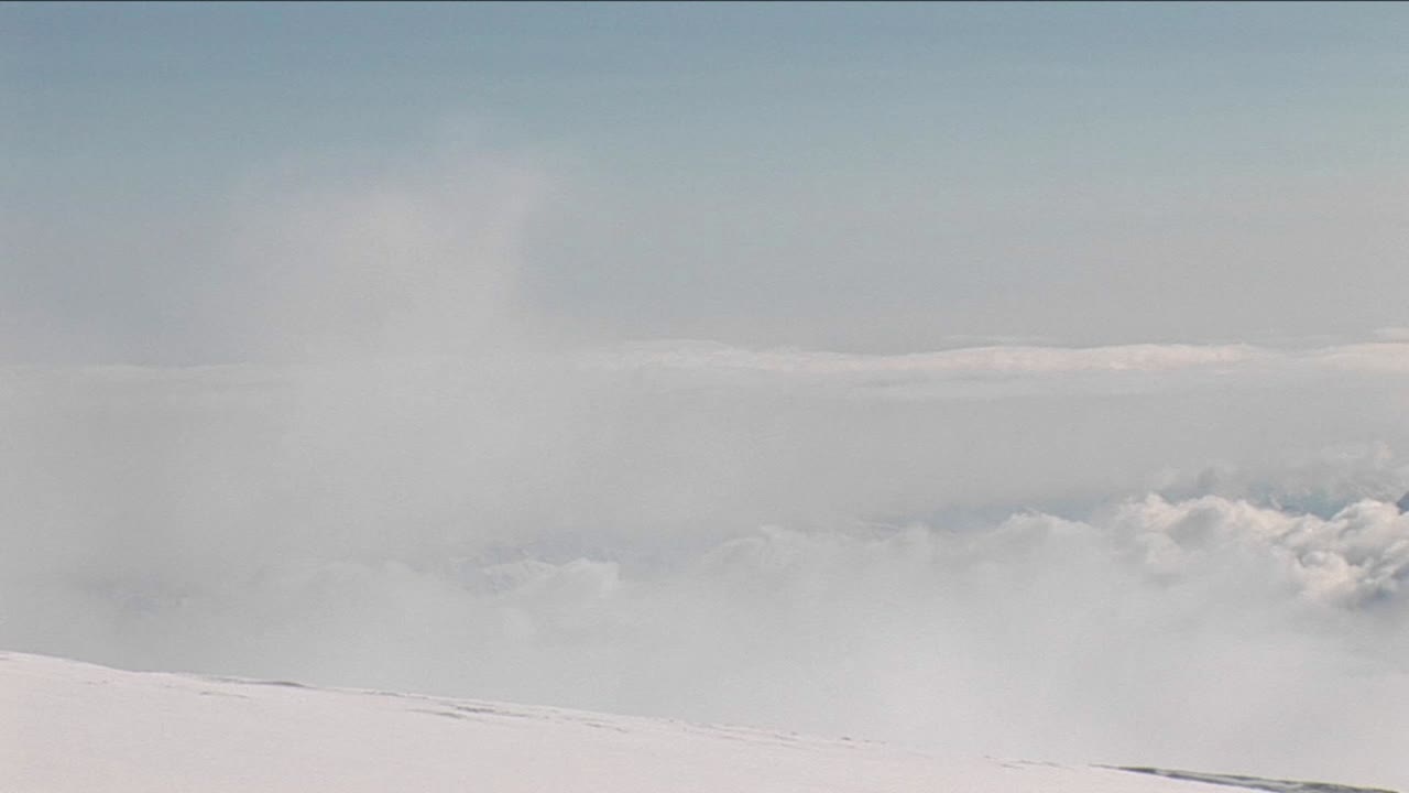 mount foraker에서 구름 위를 바라보며