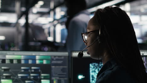 data center expert examines node tree interface, delivering technical support