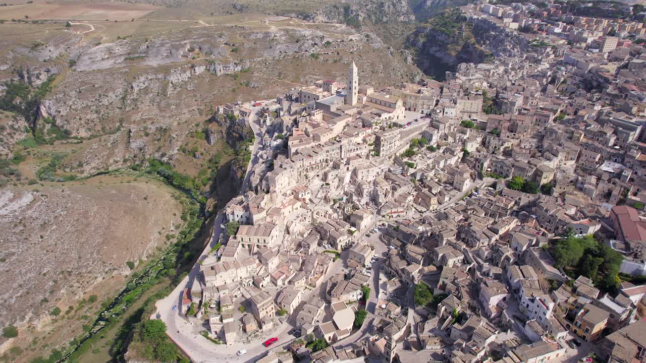 sassi di matera의 4k 항공, 바실리카타, 이탈리아 남부
