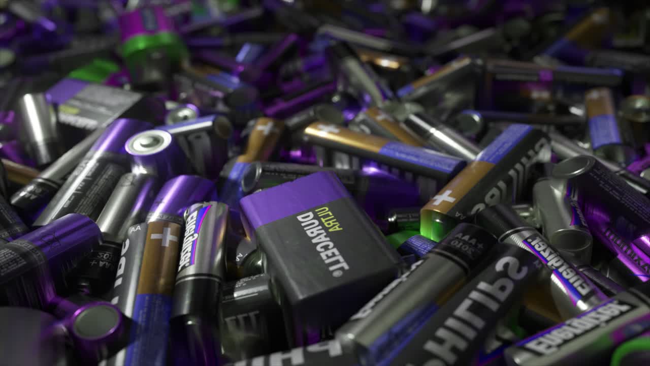 폐기된 배터리 어리