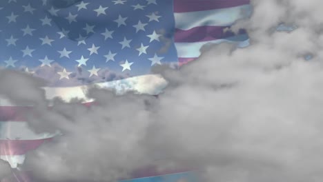 Animation-Von-Wolken,-Die-Sich-über-Der-Wehenden-Flagge-Amerikas,-Sonnenlicht-Und-Blauem-Himmel-Bewegen