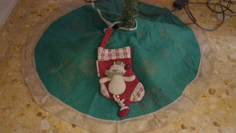 christmas tree skirt with stocking
