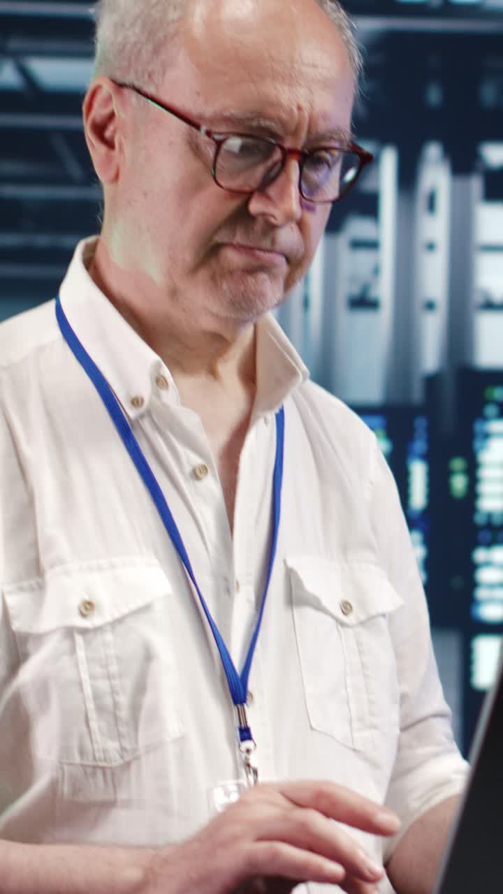 Vertical Repairman optimizing data center