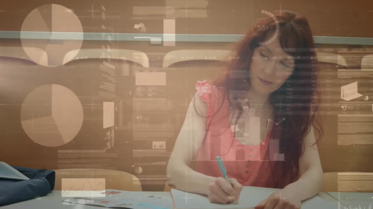 animación del procesamiento de datos digitales sobre estudiantes femeninas que estudian