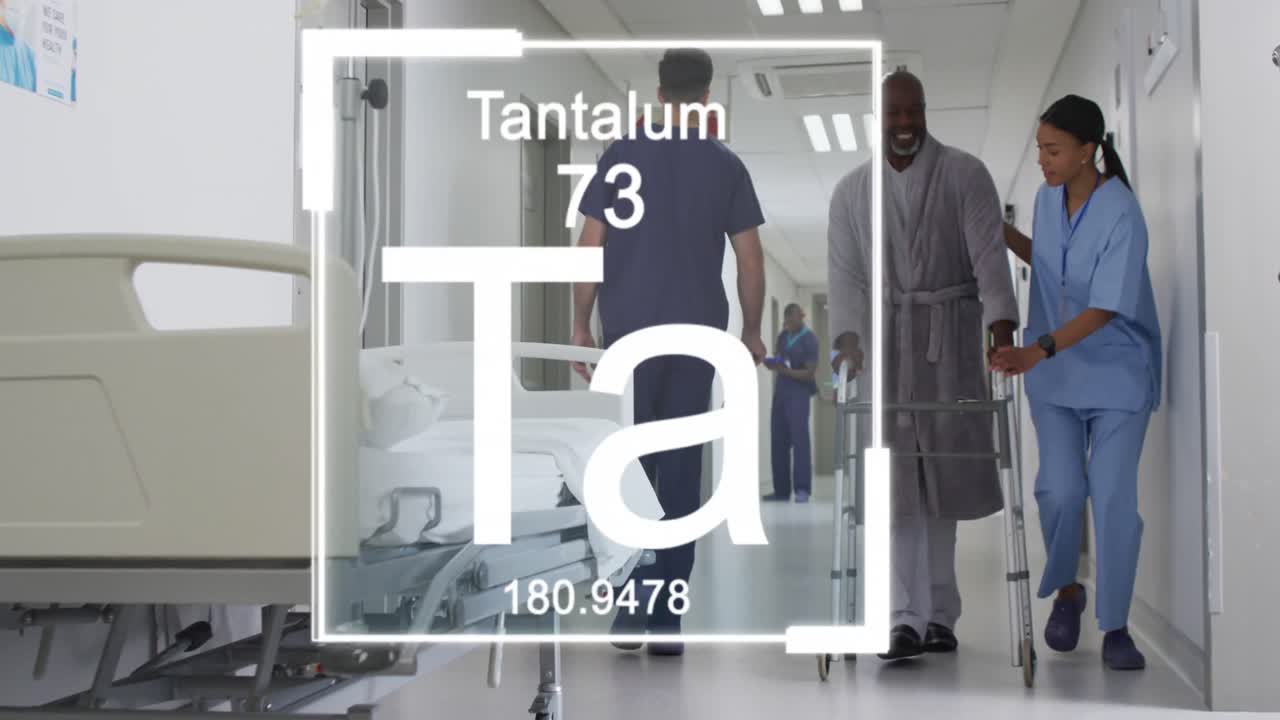 animación de la fórmula química sobre diversos médicos en el hospital