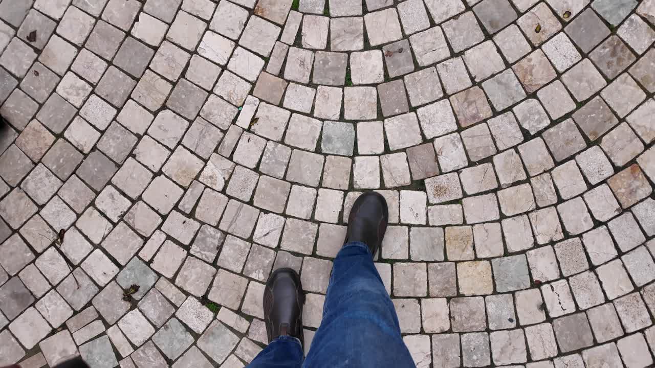 Pavement with a shoe