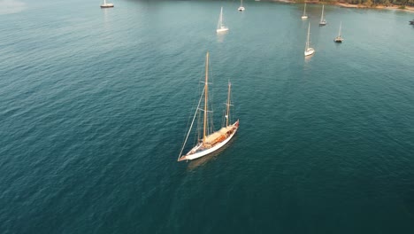 Wooden-yacht-in-Rodney-Bay,-St