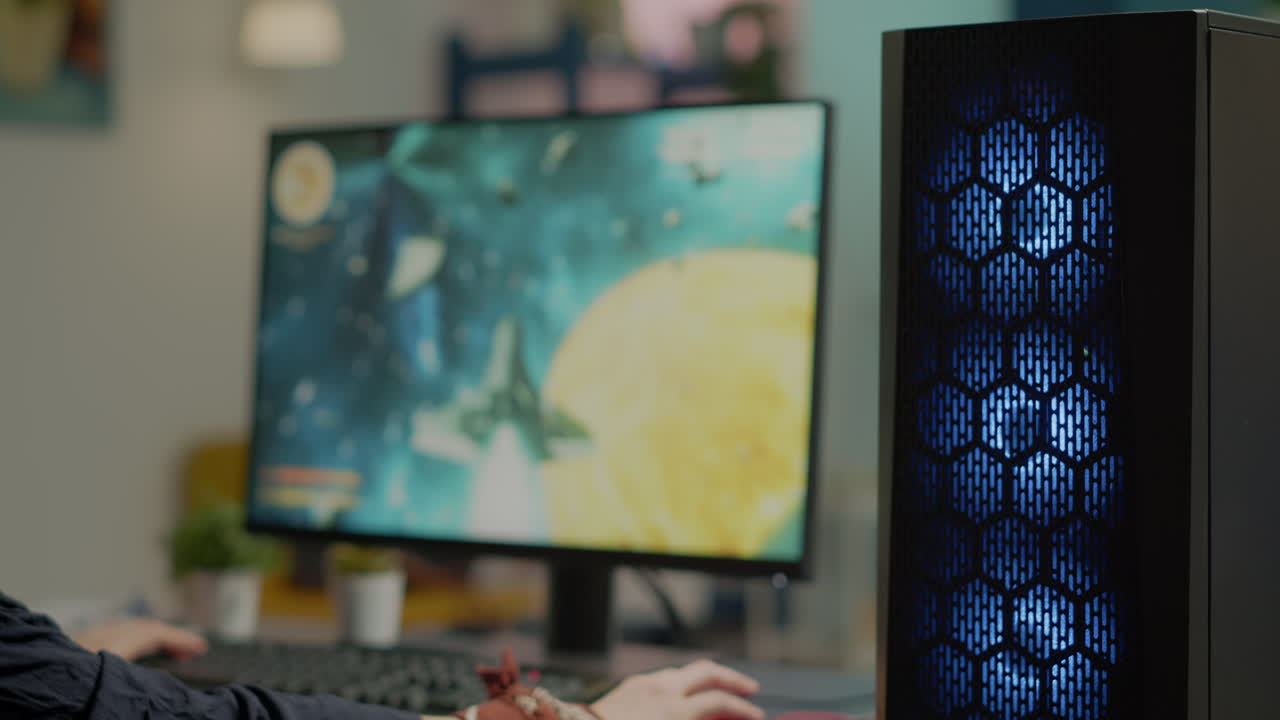 primer plano del jugador usando el ratón y el teclado rgb profesional