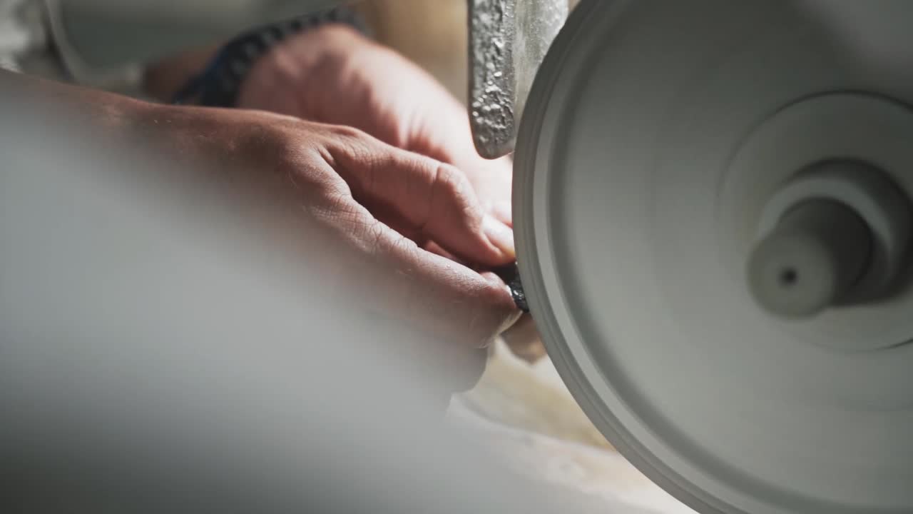 전기 도구로 보석을 위한 장엄한 옥석 연마, 보기 닫기