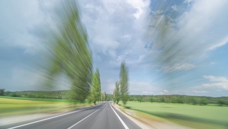 Ein-Dashcam-Video-Von-Der-Fahrt-Durch-Die-Region-Südböhmen-Vor-Dem-Regen