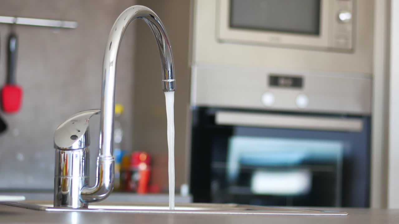 부 프에서 흐르는 물