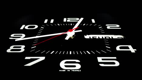 Schwarze-Uhr-11