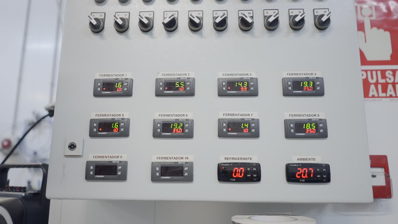 Industrial Control Panel for Fermentation and Refrigeration Processes