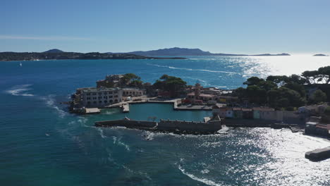 Luftaufnahme-Der-Insel-Bendor-In-Bandol-Frankreich