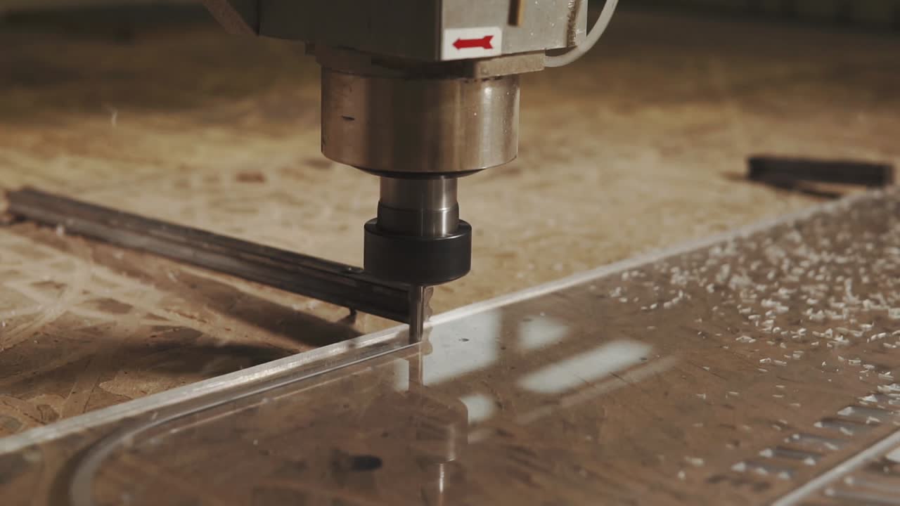 cnc фрезерная машина для резки акрила