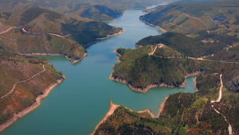 Zezere-Flusstal-In-Portugal,-Sehr-Lange-Luftaufnahme