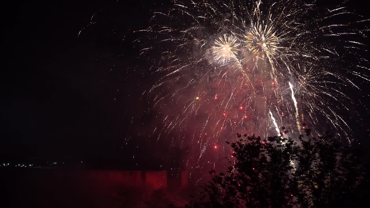 cataratas del niágara, fuegos artificiales nocturnos en 4k