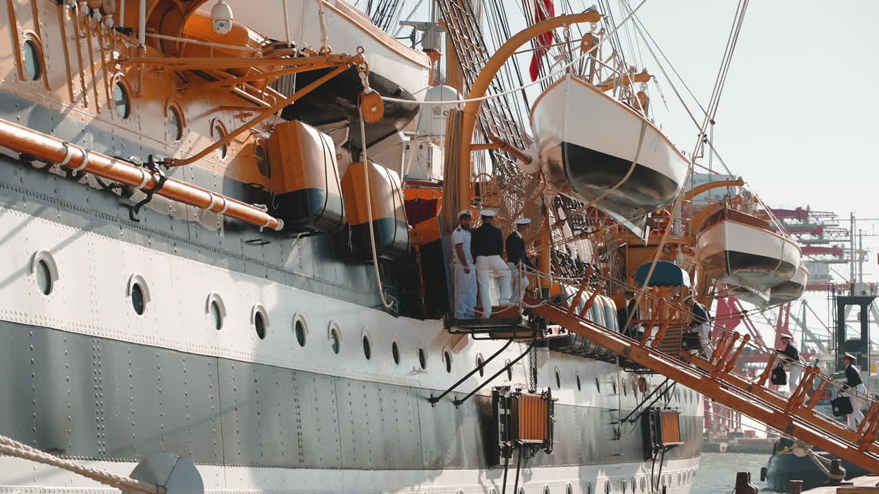 mantenimiento de los buques en puerto