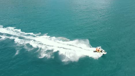 Drohnenaufnahme,-Kunden-Mieteten-Jet-Sky-Am-Beau-Vallon-Beach-Auf-Der-Insel-Mahe,-Seychellen