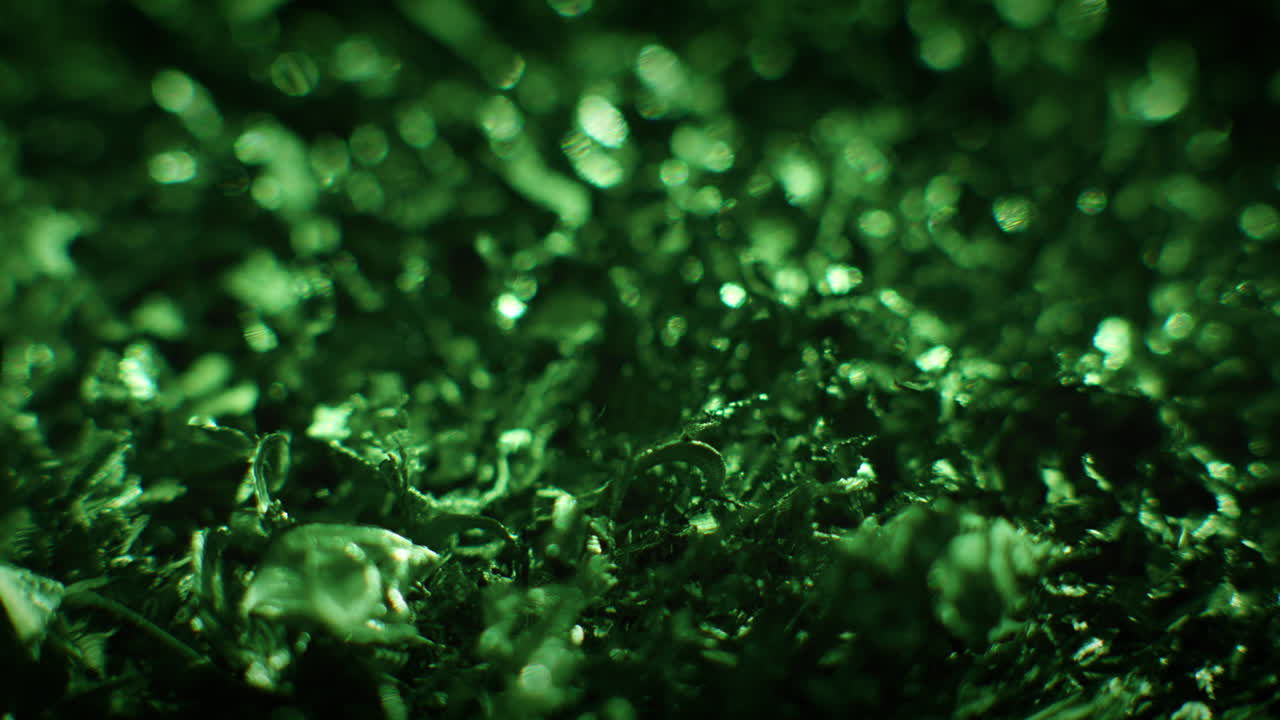 Emerald color metal fillings chaotic movement