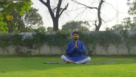 indian man celebrating international yoga day