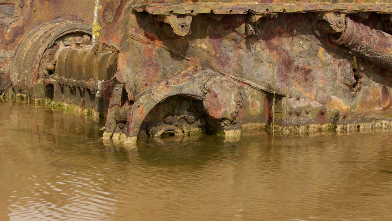 disparo medio del tanque en la playa