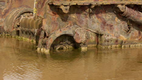 Mid-shot-of-the-tank-on-the-beach