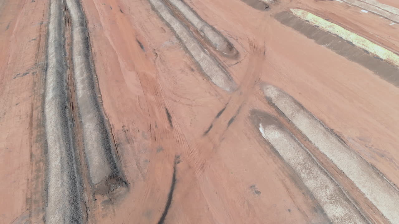 vista aérea del depósito de bagazo de caña de azúcar, utilizado para fertilizar el campo y la plantación