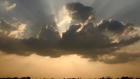 footage-of-the-twilight-sky-with-clouds-drifting