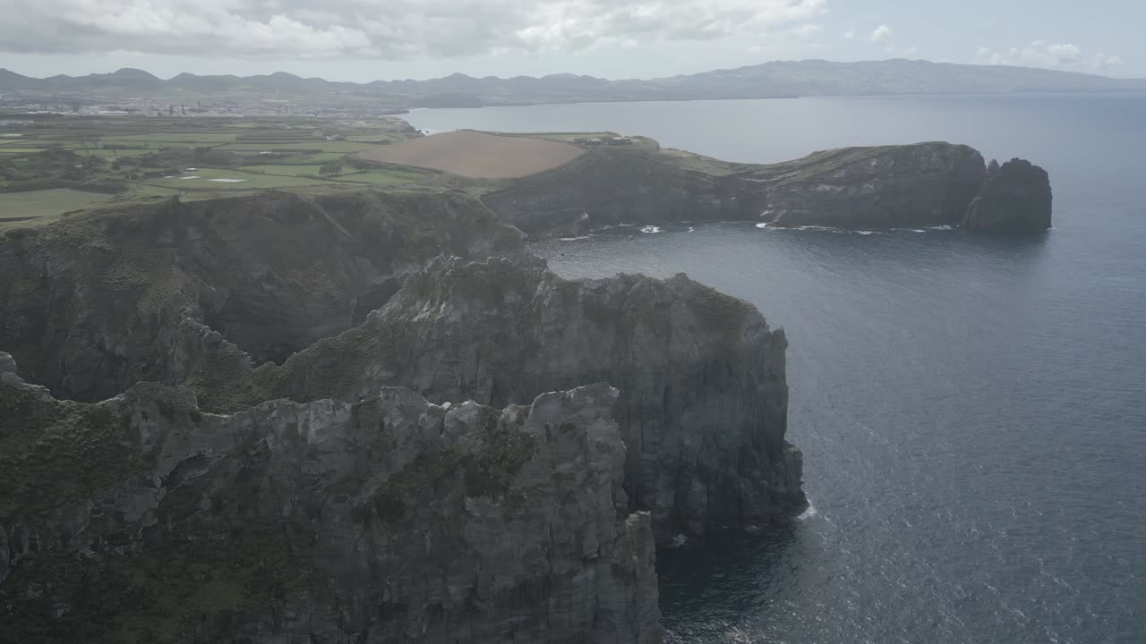 punto de vista de los acantilados de miradouro do cintrao, islas azores, portugal