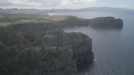 Acantilados-Del-Mirador-Miradouro-Do-Cintrao,-Islas-Azores,-Portugal