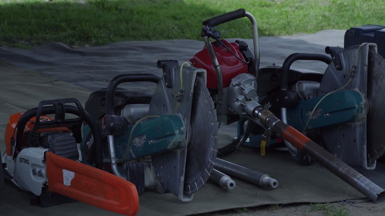 다양한 유형의 장비의 데모