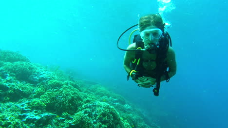 el mar hizo de mí un aventurero.